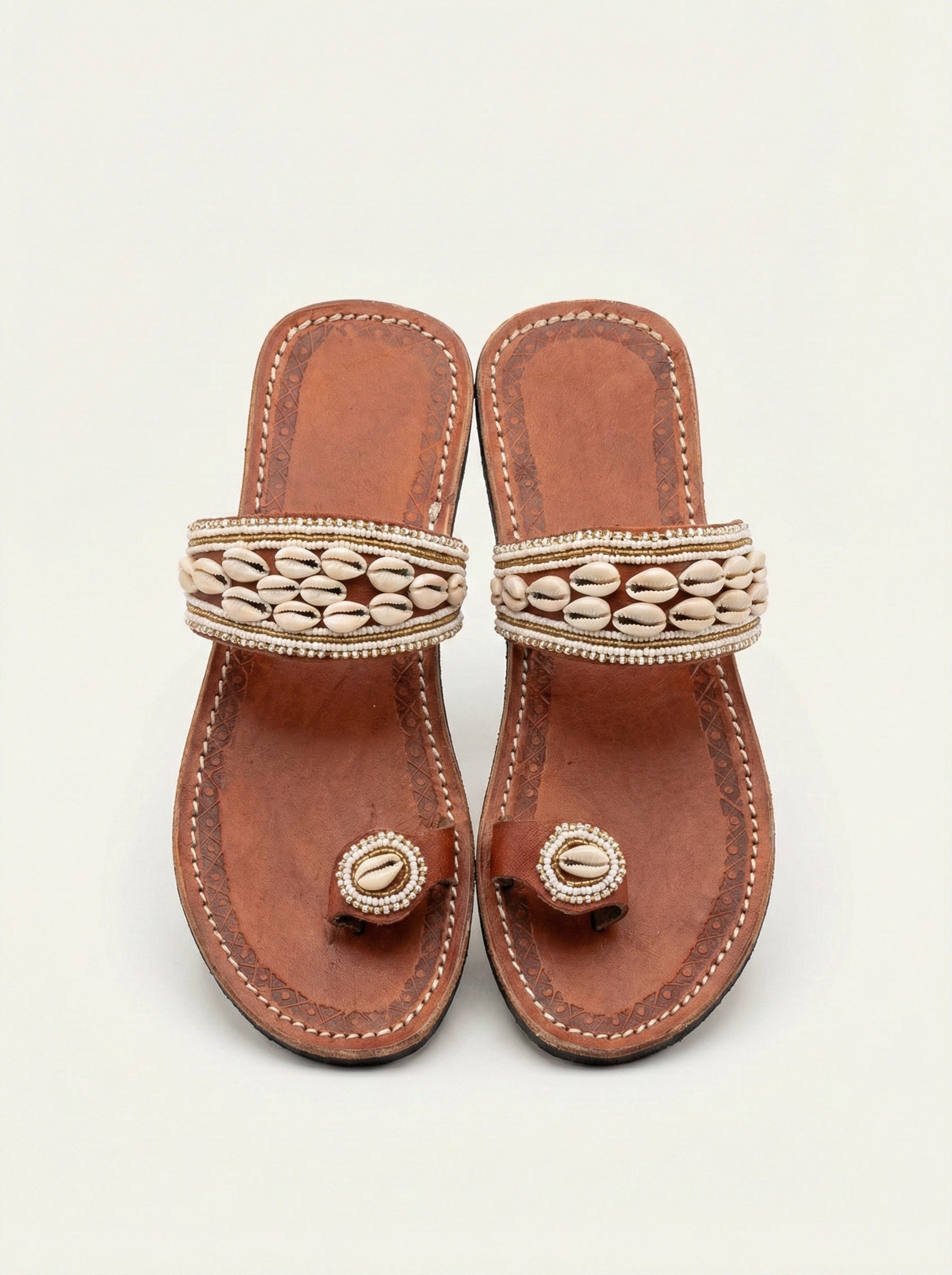 The Pwani Cowrie Leather Sandals | Kenya El Yapımı Deniz Kabuklu Sandalet