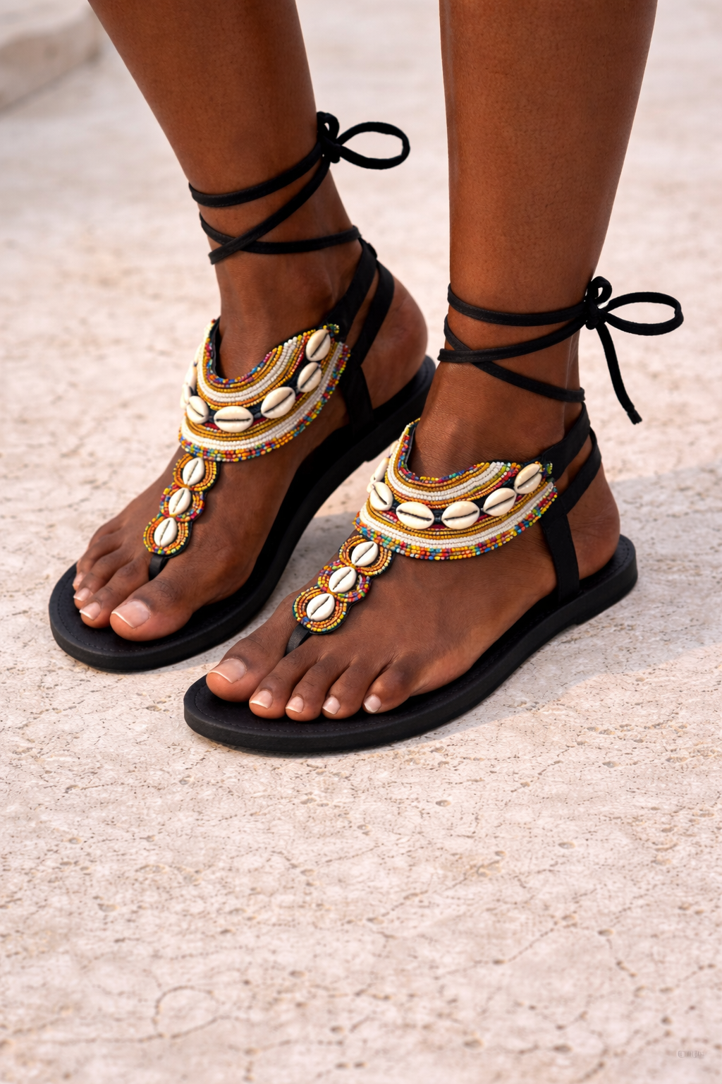 The Shujaa Gladiator Sandals | Kenya El Yapımı Deniz Kabuklu ve Boncuklu Sandalet