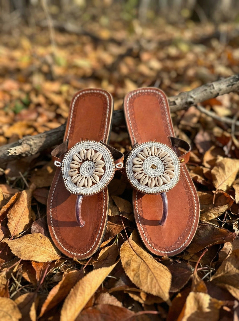The Uhuru Beaded Cowrie Sandals | Kenya El Yapımı Deniz Kabuklu ve Boncuklu Sandalet