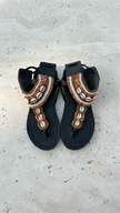 The Shujaa Gladiator Sandals | Kenya El Yapımı Deniz Kabuklu ve Boncuklu Sandalet